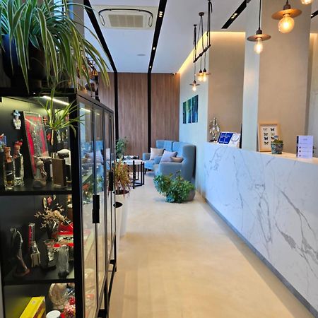 Bel Ami Suita Hotel Orikum Luaran gambar