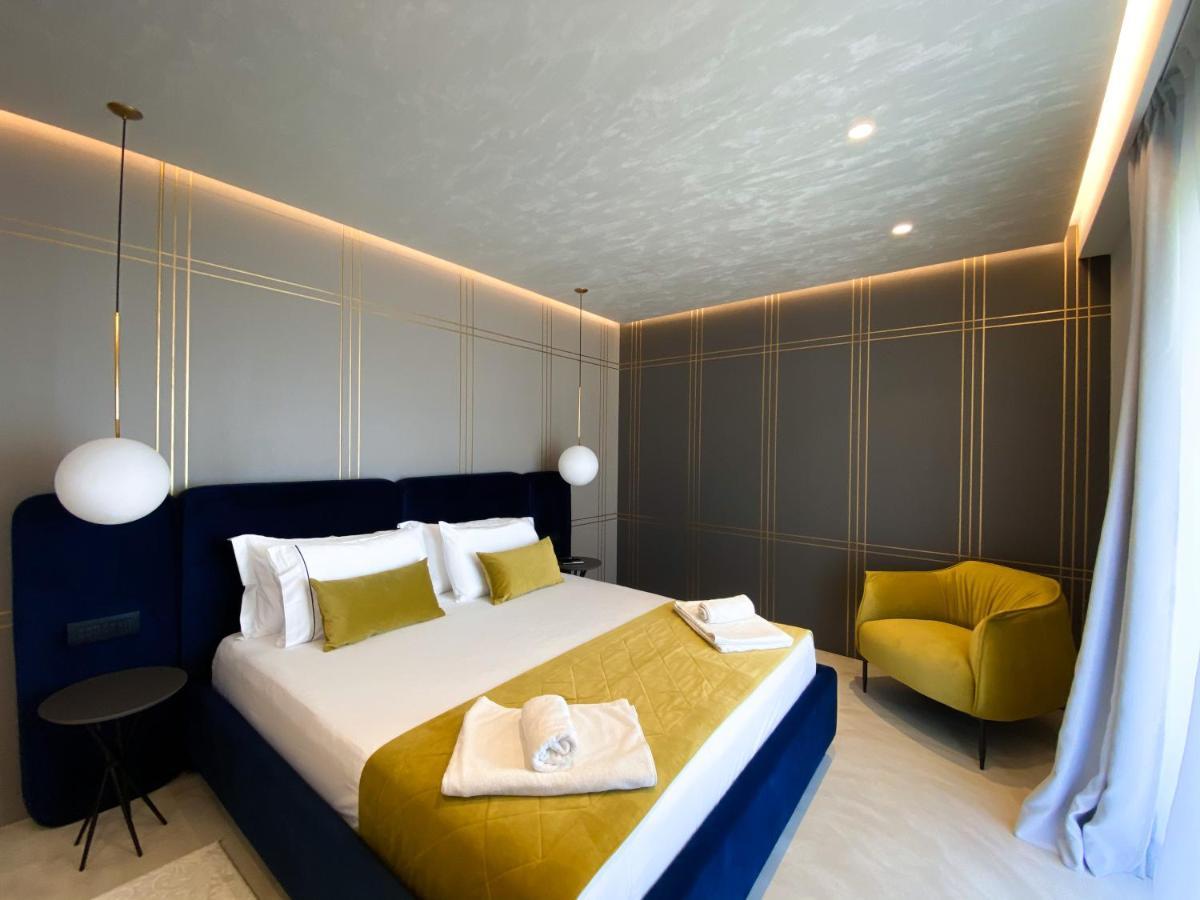Bel Ami Suita Hotel Orikum Luaran gambar
