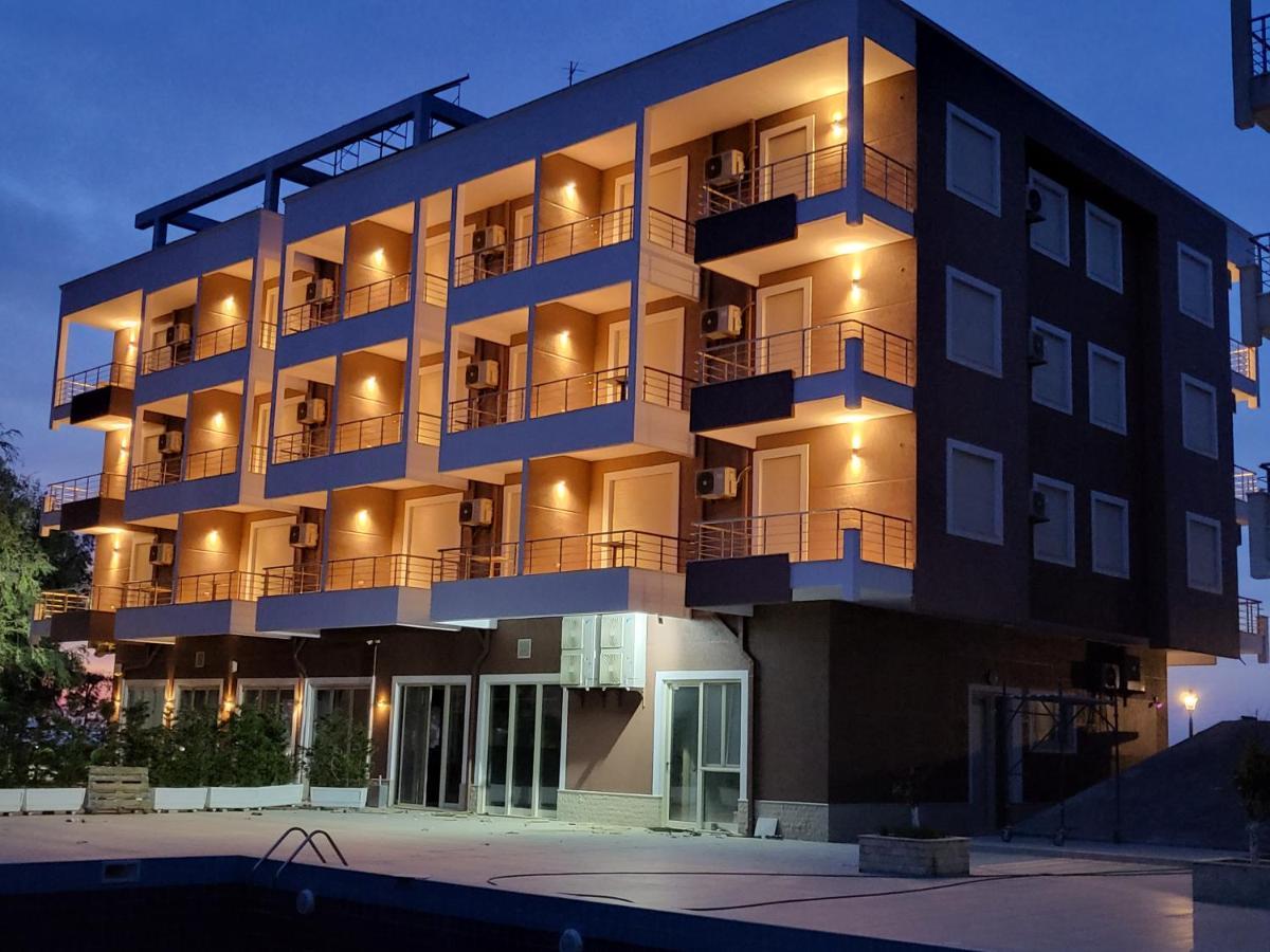 Bel Ami Suita Hotel Orikum Luaran gambar