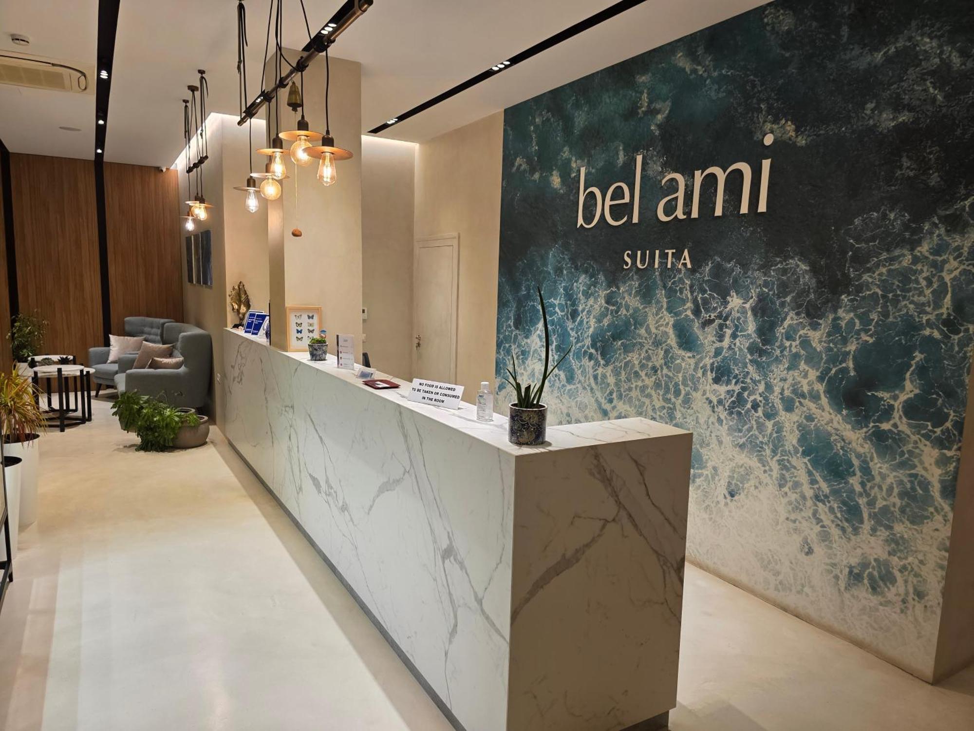 Bel Ami Suita Hotel Orikum Luaran gambar