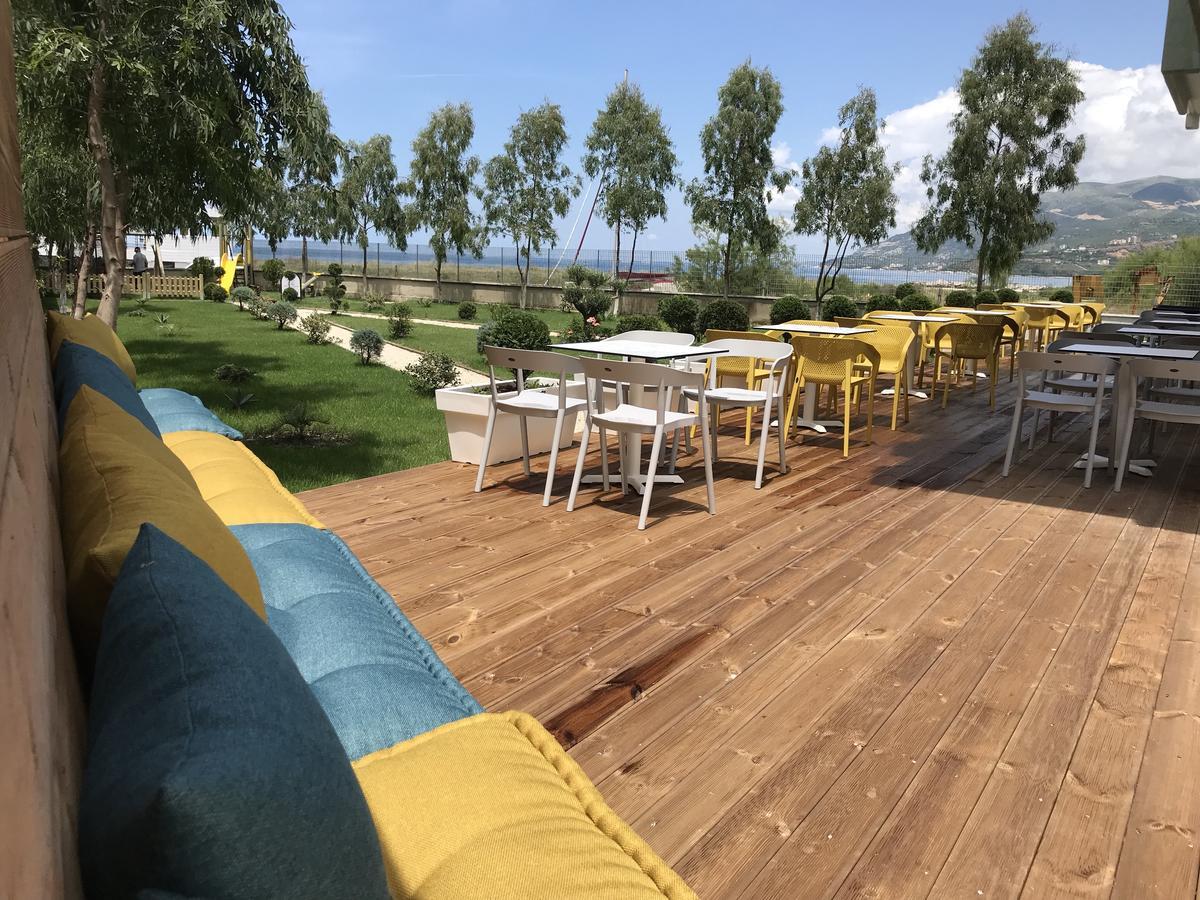 Bel Ami Suita Hotel Orikum Luaran gambar