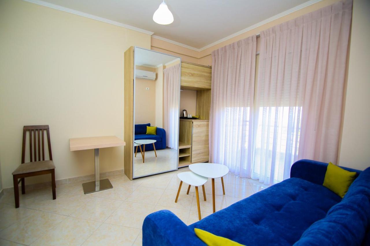Bel Ami Suita Hotel Orikum Luaran gambar