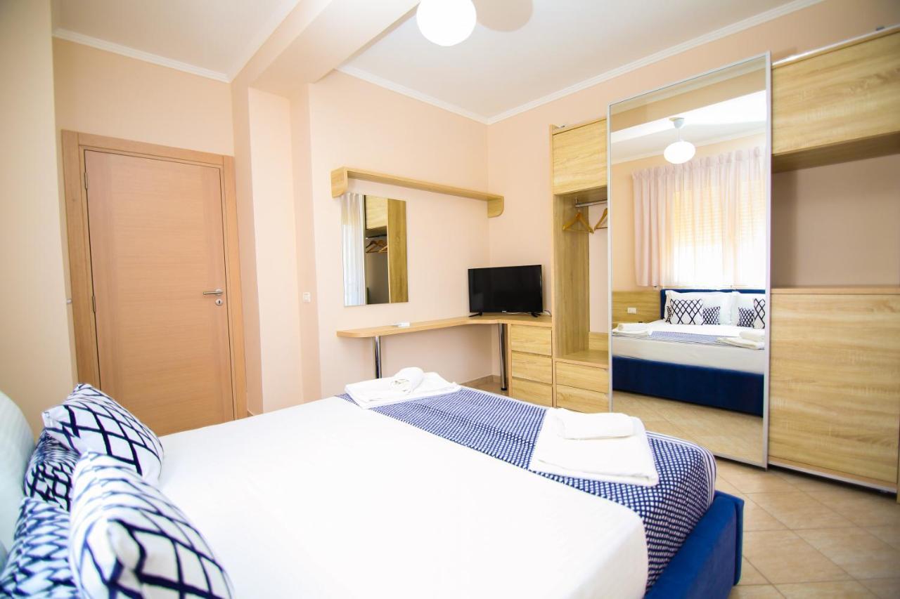 Bel Ami Suita Hotel Orikum Luaran gambar
