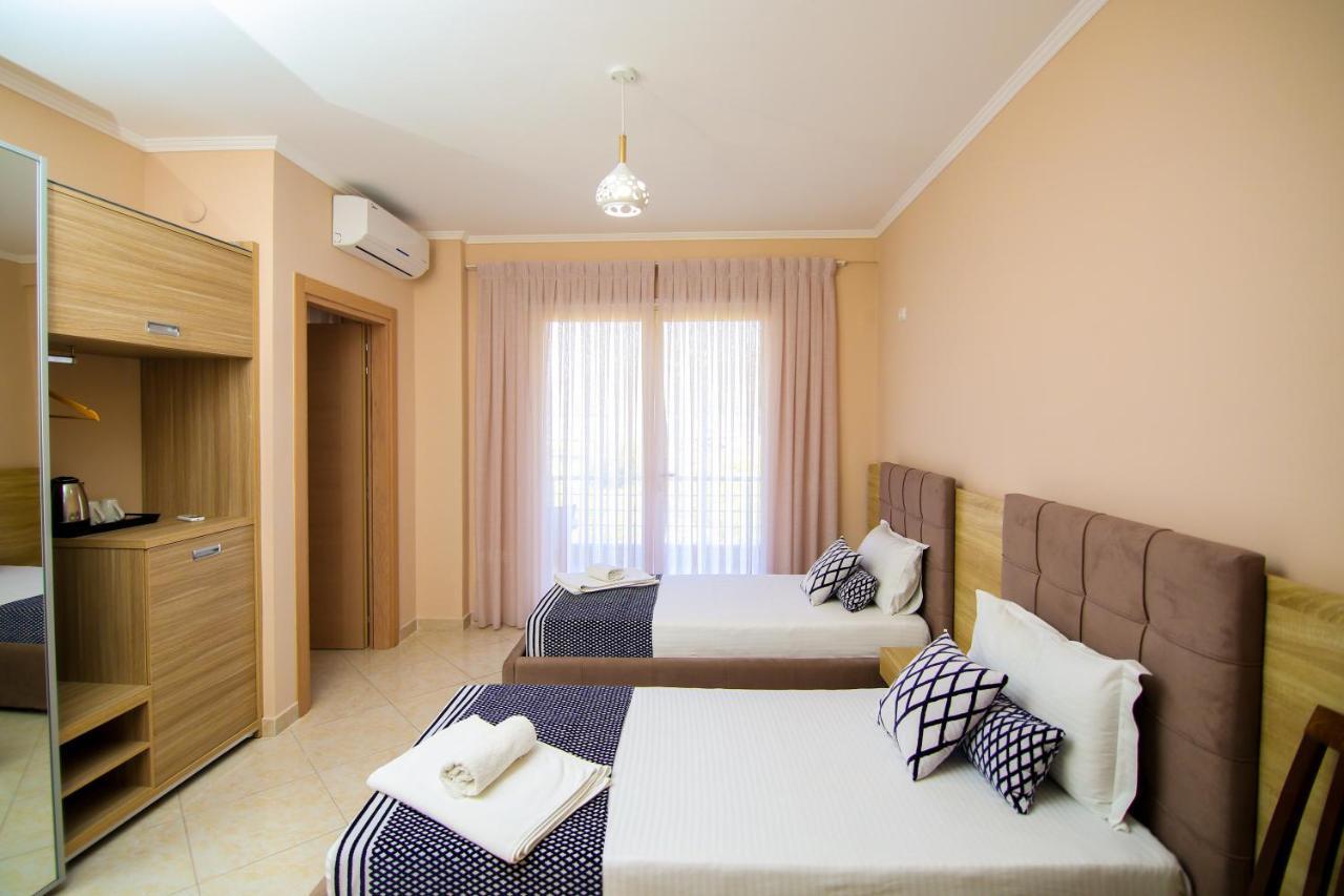 Bel Ami Suita Hotel Orikum Luaran gambar